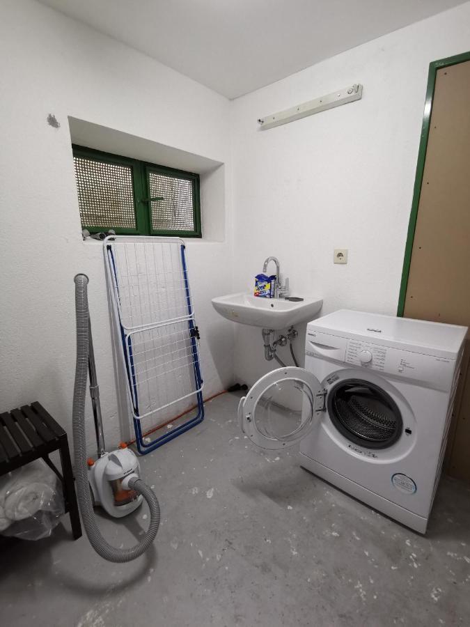 Moderne Wohnung Mit Terrasse Und Eigenem Zugang. Ремшайд Екстериор снимка
